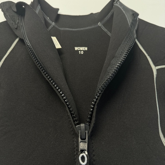 Overton’s Women’s Black & Gray Wet Suit  Size 10 - Picture 3 of 9